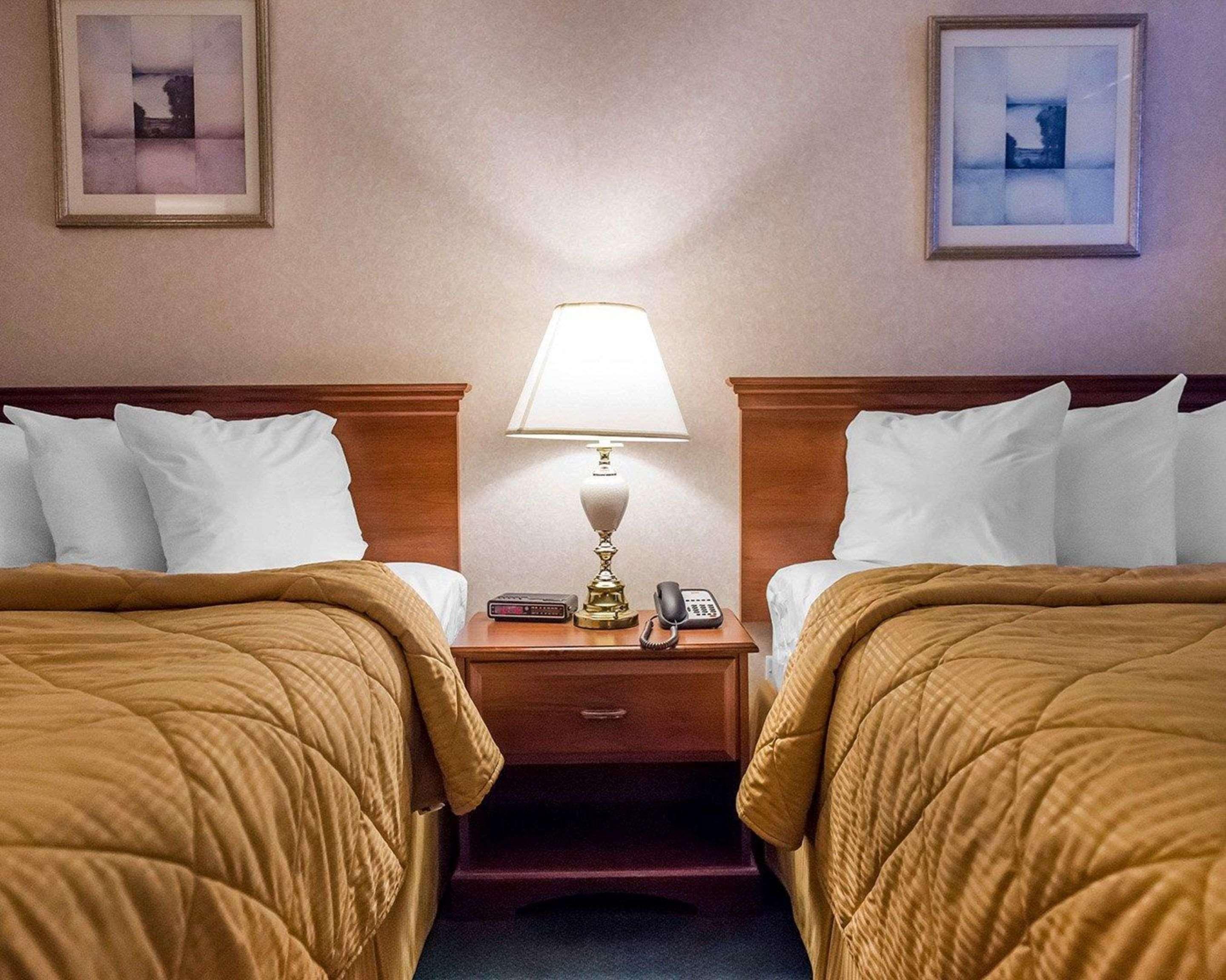 Econo Lodge Смітс-Фолз Екстер'єр фото