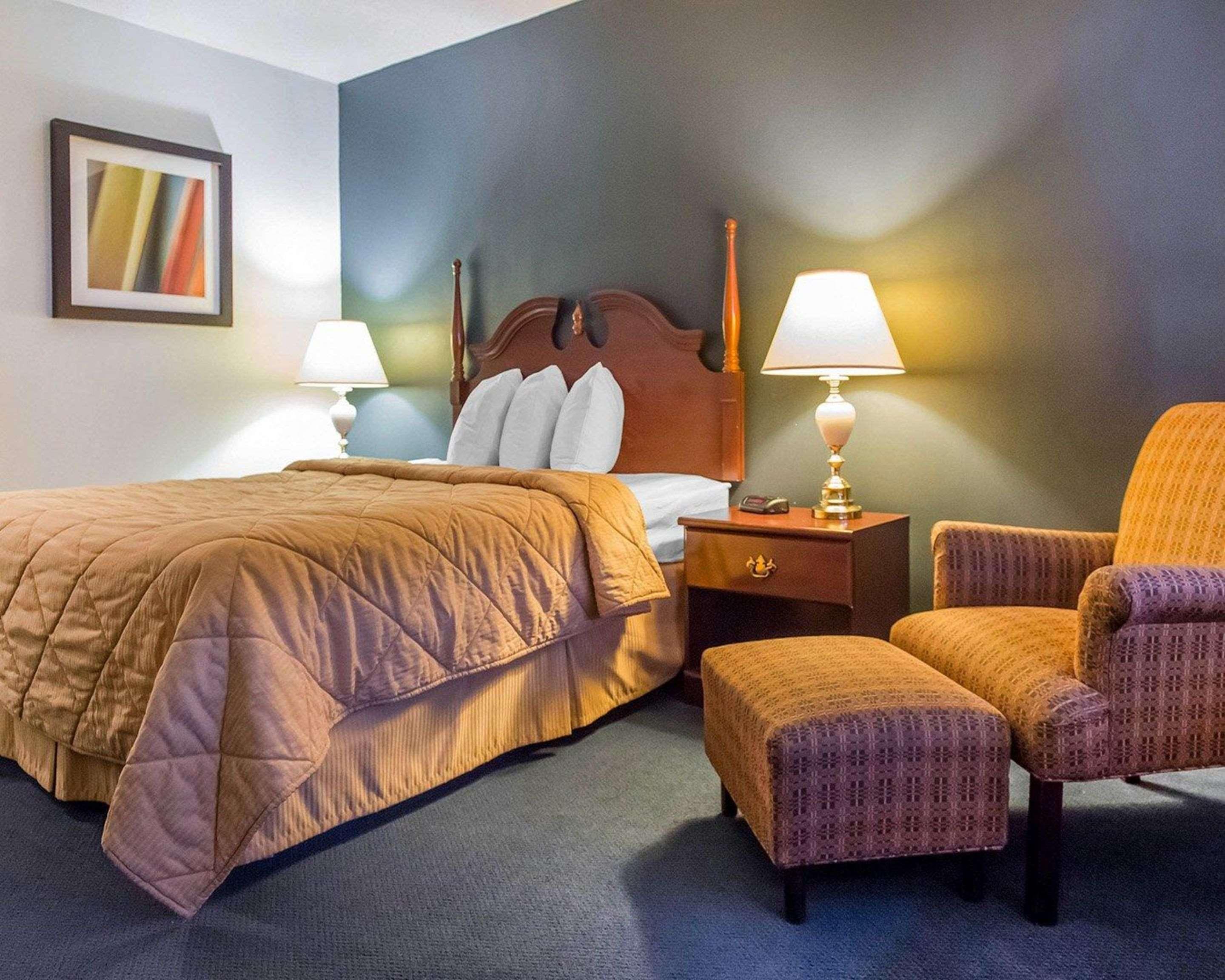 Econo Lodge Смітс-Фолз Екстер'єр фото