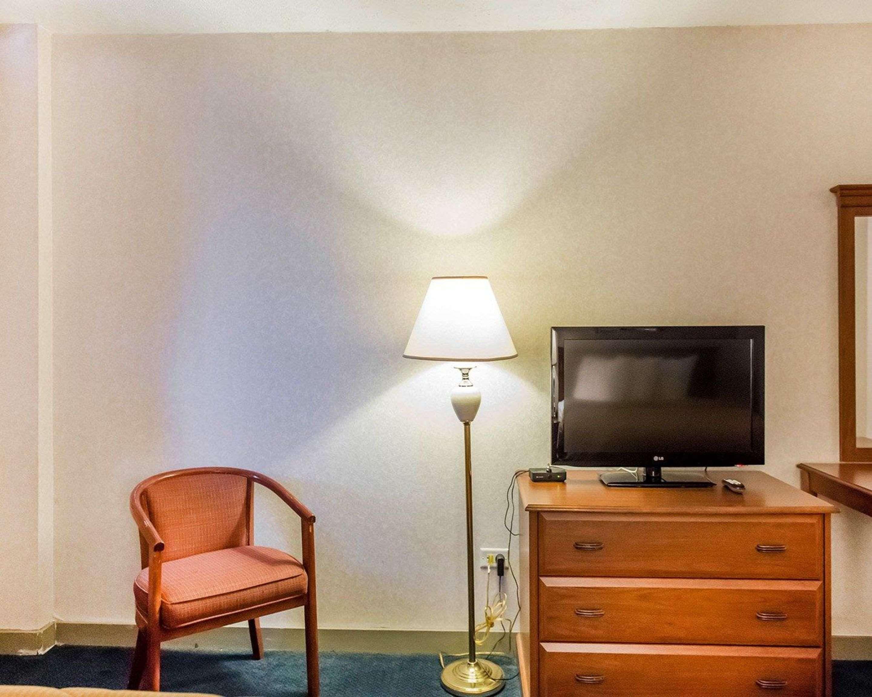 Econo Lodge Смітс-Фолз Екстер'єр фото