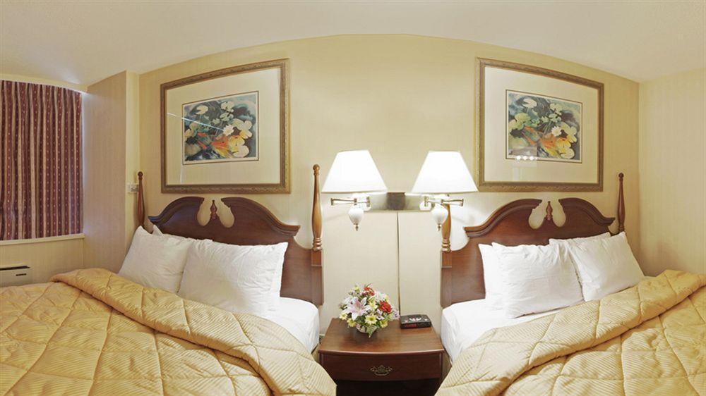 Econo Lodge Смітс-Фолз Екстер'єр фото