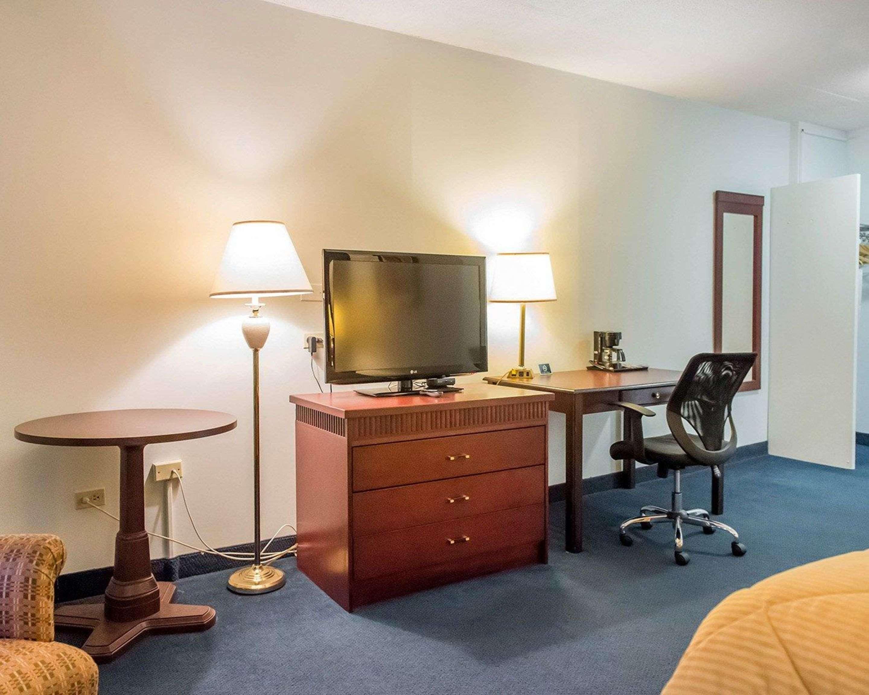 Econo Lodge Смітс-Фолз Екстер'єр фото