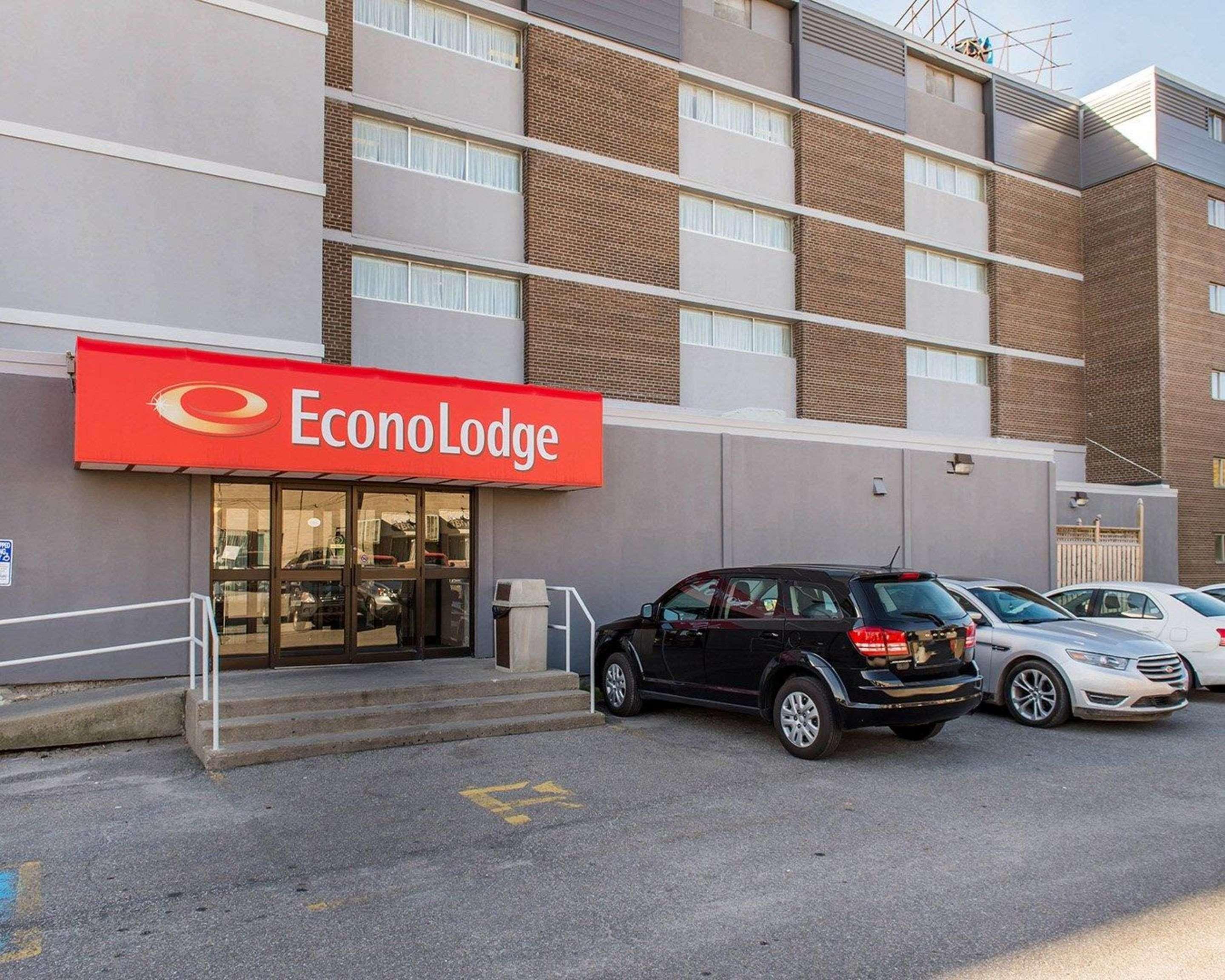Econo Lodge Смітс-Фолз Екстер'єр фото