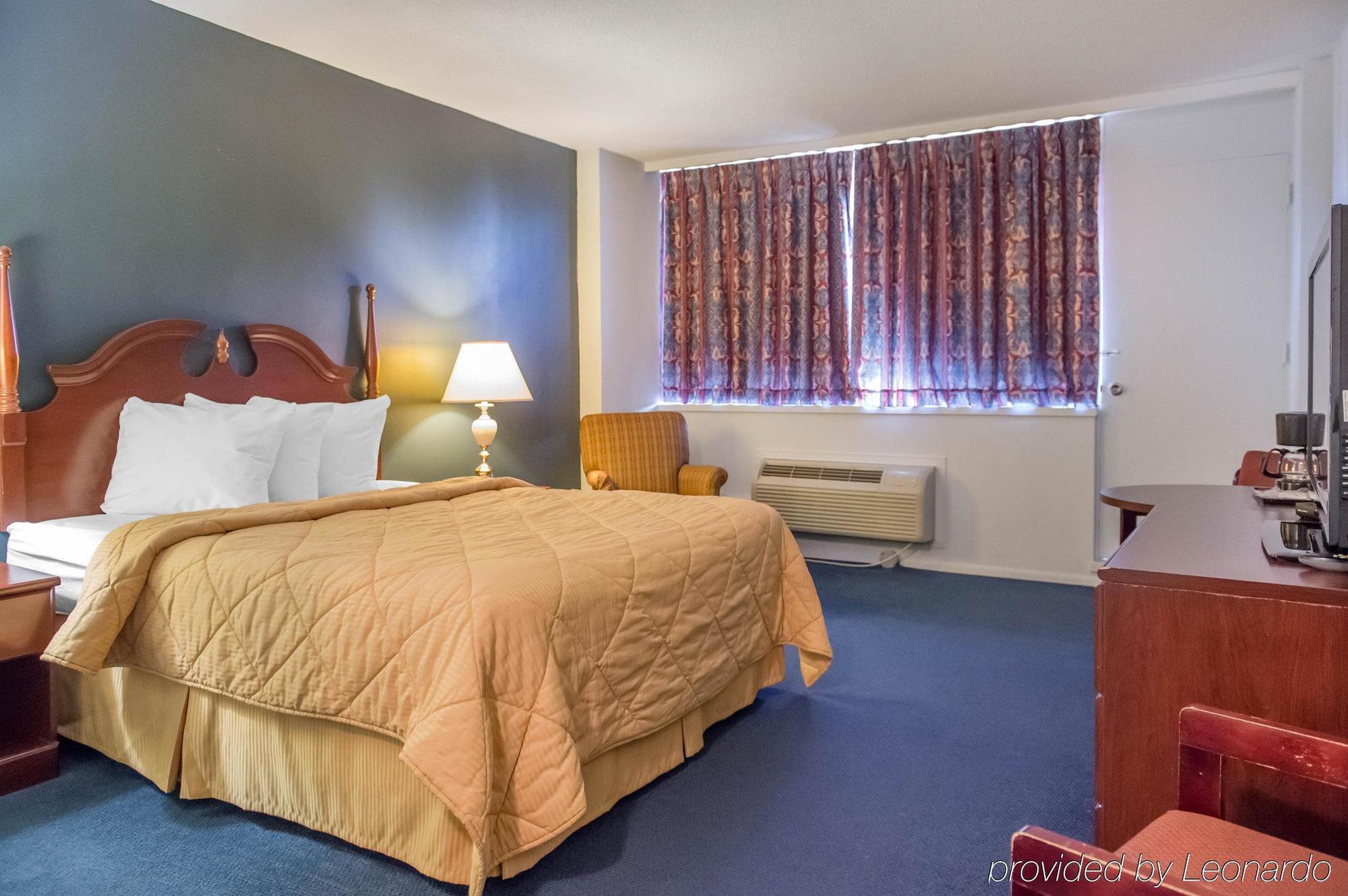 Econo Lodge Смітс-Фолз Екстер'єр фото